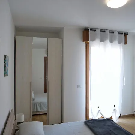 Wind Rose House - Bicamere, Parcheggio Fronte Mare Apartment *