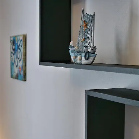 Wind Rose House - Bicamere, Parcheggio Fronte Mare Apartment *