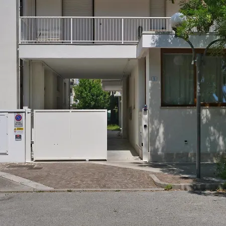 Апартаменты Wind Rose House - Bicamere, Parcheggio Fronte Mare Градо