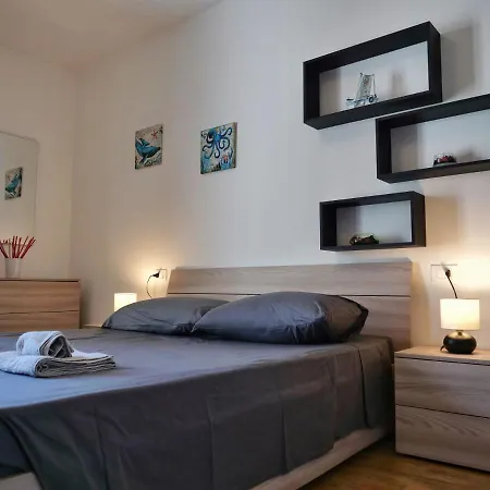 Апартаменты Wind Rose House - Bicamere, Parcheggio Fronte Mare *